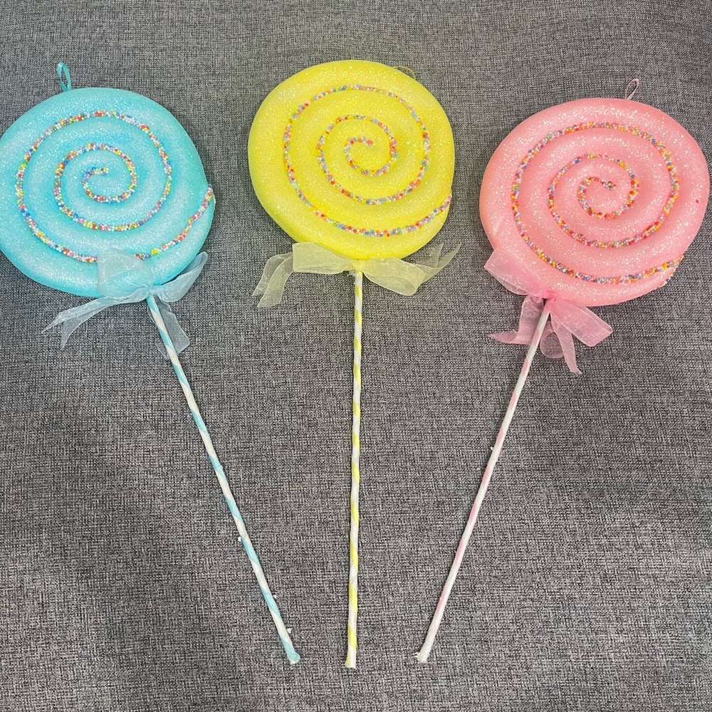 Bundle of Swirl Lollipop ornament